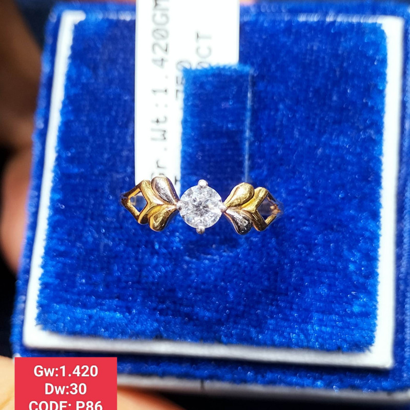 1 Mideum stone Diamond  Ring